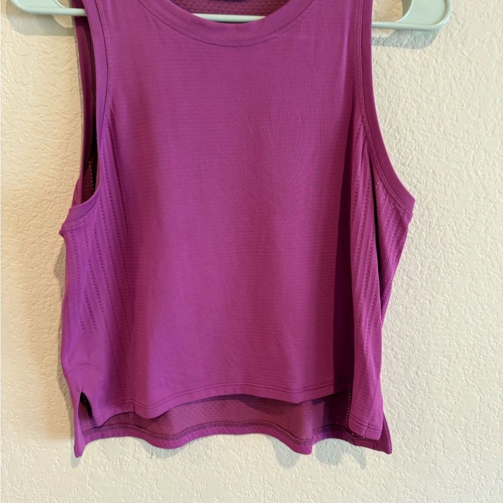 Lululemon Train to be tank